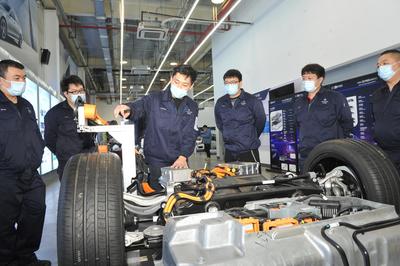 中國特色企業新型學徒制 萬人培訓班開啟，助力企業技術服務新篇章